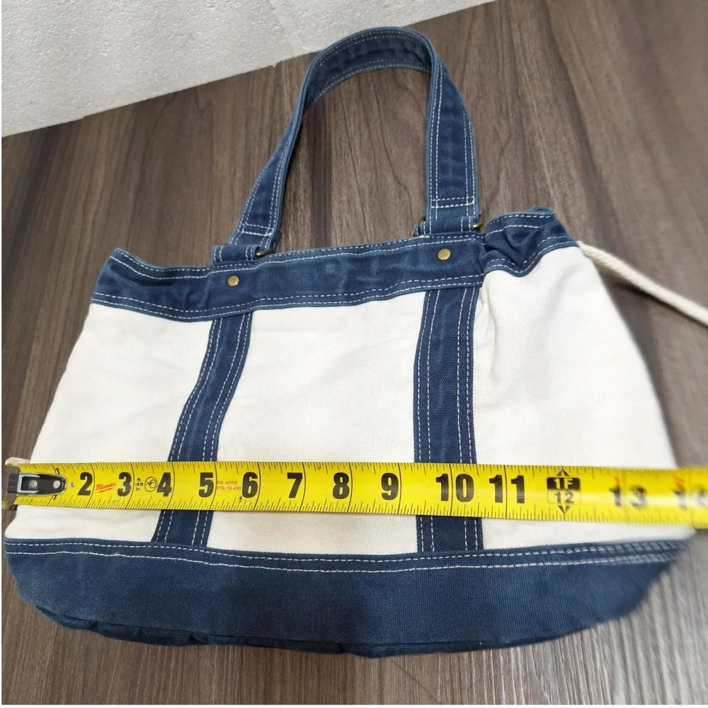 Unbranded canvas tote